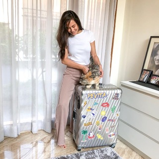 Pevita Pearce feet photo 18