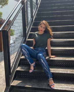 Pevita Pearce feet photo 3