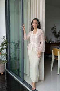 Pevita Pearce feet photo 8