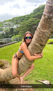 Peyton Coffee feet photo thumbnail
