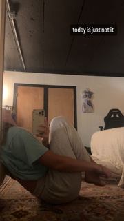 Peyton Coffee feet photo thumbnail