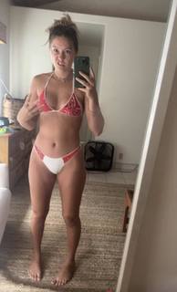 Peyton Coffee feet photo thumbnail