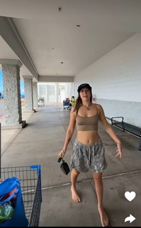 Peyton Coffee feet photo thumbnail