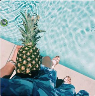 Peyton List feet photo thumbnail