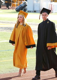 Peyton List feet photo thumbnail