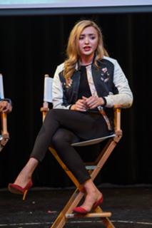 Peyton List feet photo thumbnail