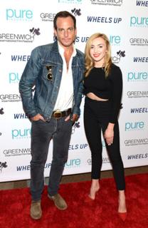 Peyton List feet photo thumbnail