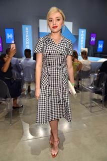 Peyton List feet photo thumbnail