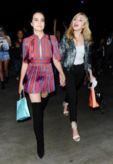 Peyton List feet photo thumbnail