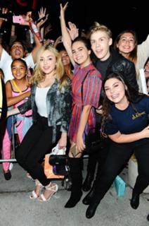 Peyton List feet photo thumbnail
