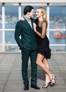 Peyton List feet photo thumbnail