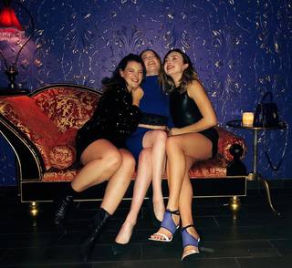 Peyton List feet photo thumbnail