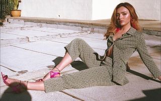 Peyton List feet photo thumbnail