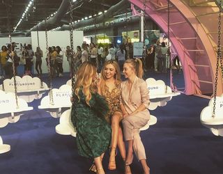 Peyton List feet photo thumbnail