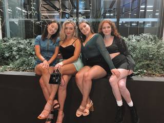 Peyton List feet photo thumbnail