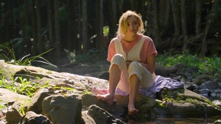 Peyton List feet photo thumbnail