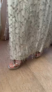 Peyton List feet photo thumbnail