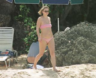 Philippa Forrester feet photo 3