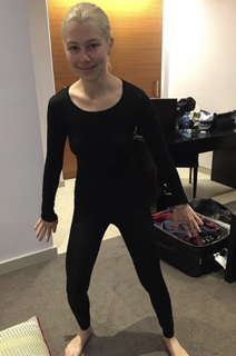 Phoebe Bridgers feet photo 13