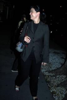 Phoebe Cates feet photo thumbnail