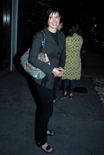 Phoebe Cates feet photo thumbnail