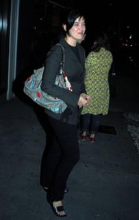 Phoebe Cates feet photo thumbnail