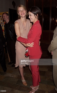 Phoebe Cates feet photo thumbnail