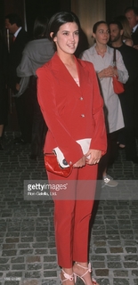 Phoebe Cates feet photo thumbnail