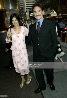 Phoebe Cates feet photo thumbnail
