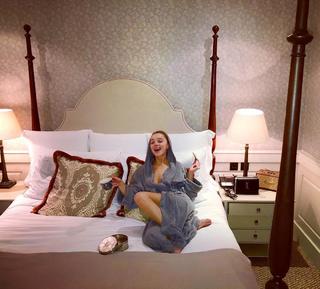 Phoebe Dynevor feet photo thumbnail