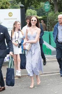 Phoebe Dynevor feet photo thumbnail