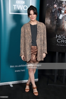 Phoebe Fox feet photo 10