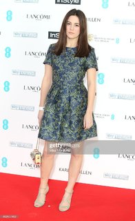 Phoebe Fox feet photo 7
