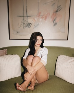 Phoebe Gates feet photo 6