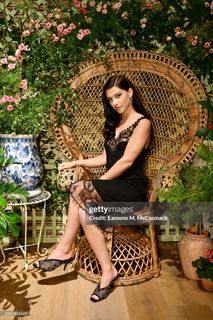 Phoebe Gates feet photo 1
