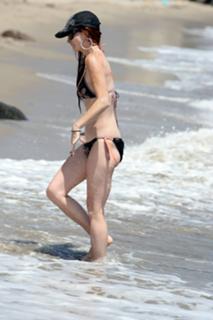 Phoebe Price feet photo thumbnail