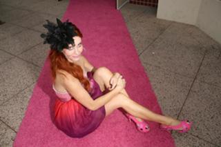 Phoebe Price feet photo thumbnail