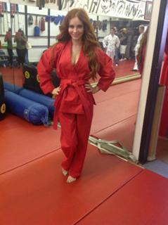 Phoebe Price feet photo thumbnail