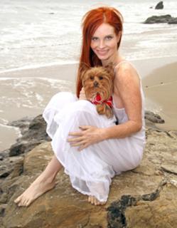 Phoebe Price feet photo thumbnail