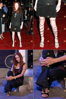 Phoebe Price feet photo thumbnail