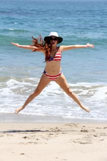 Phoebe Price feet photo thumbnail