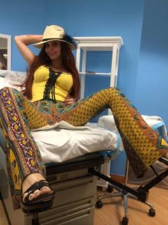 Phoebe Price feet photo thumbnail