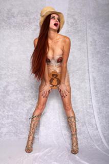 Phoebe Price feet photo thumbnail