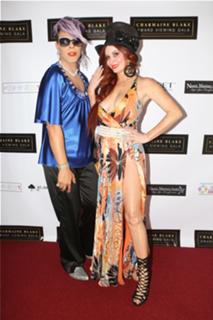 Phoebe Price feet photo thumbnail