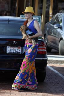 Phoebe Price feet photo thumbnail