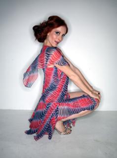 Phoebe Price feet photo thumbnail