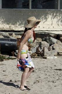 Phoebe Price feet photo thumbnail