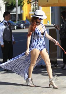 Phoebe Price feet photo thumbnail