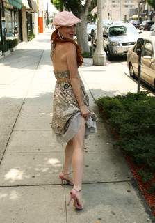 Phoebe Price feet photo thumbnail