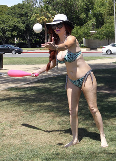 Phoebe Price feet photo thumbnail